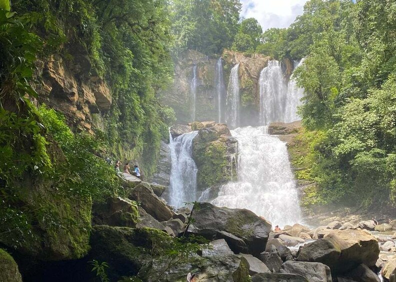 Picture 5 for Activity Manuel Antonio: Nauyaca Waterfall and Beach Towns Tour