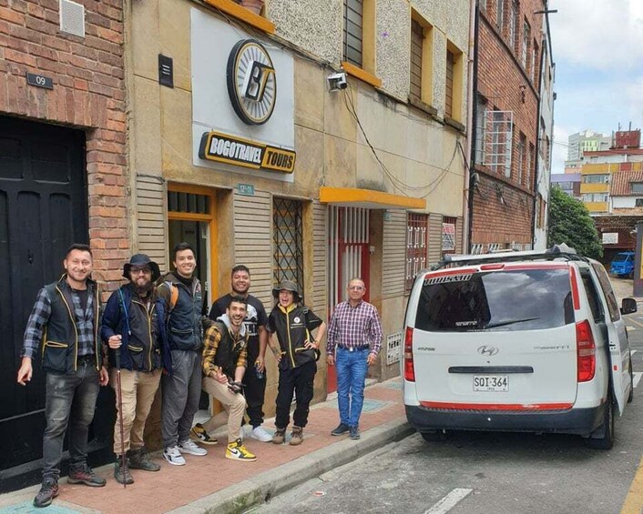 Bogotá: Ciudad Bolivar Private Tour with Cable Car Ticket