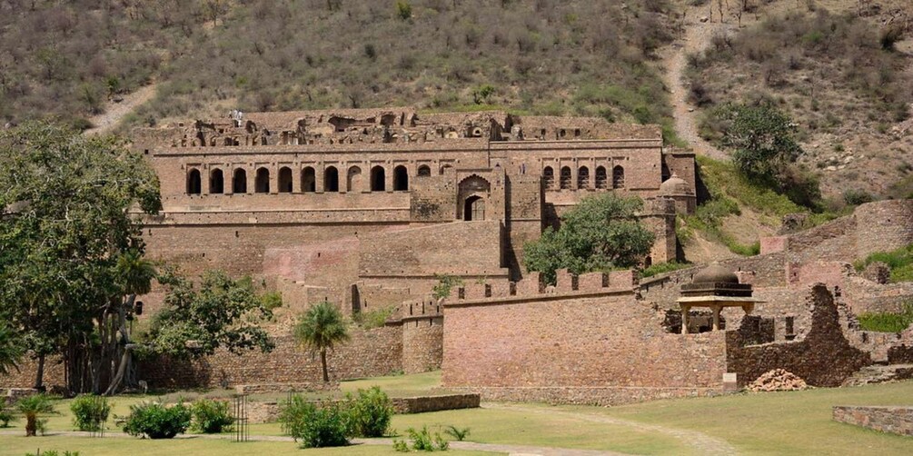 Picture 4 for Activity Jaipur to Haunted Bhangarh & Abhaneri Stepwell Day Tour