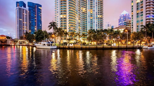 Fort Lauderdale: Night Cruise Through the Venice of America