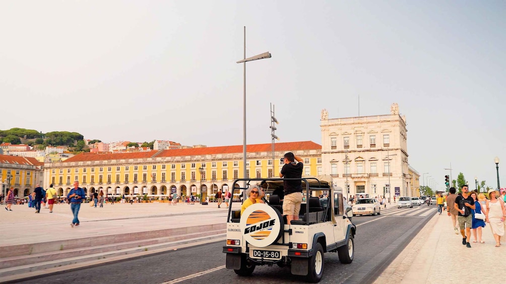 LISBON DAY TRIP in a Vintage Jeep with FOOD & DRINK Tastings