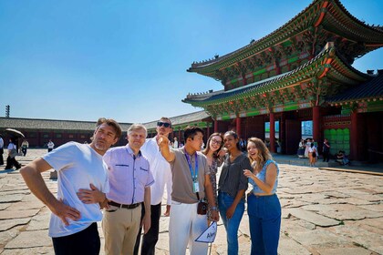 Seoul City Tour: Gyeongbok Palace, N Tower & Local Market