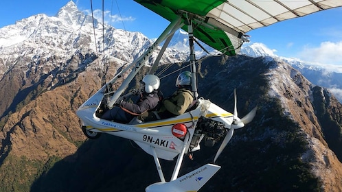 Von Pokhara: 90 m Ultraleichtflug (deckt 20 Tage Trekkingtour ab)