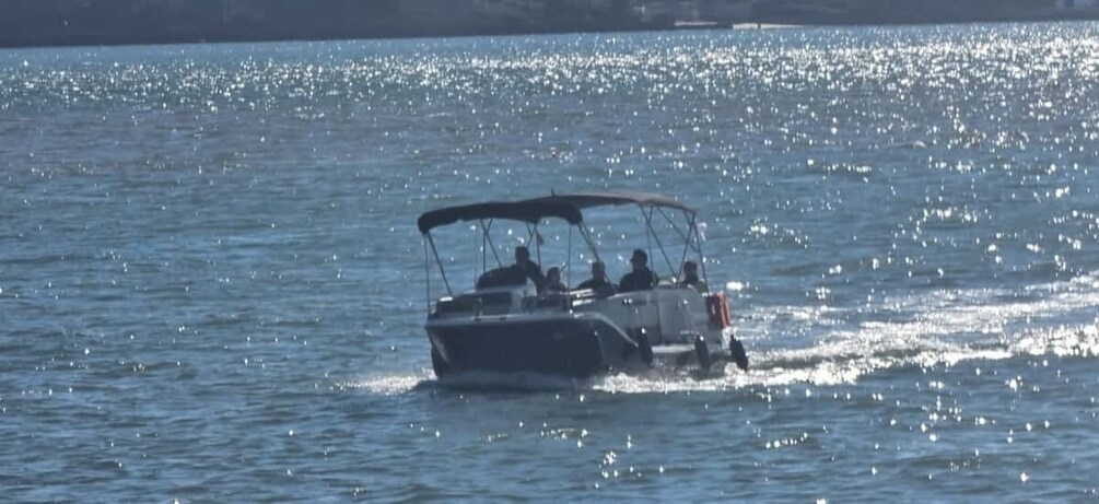 Picture 12 for Activity Lisbon: Boat Tour with Champagne