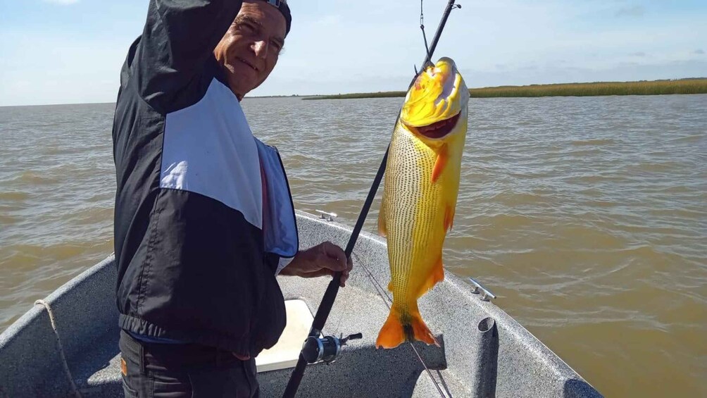 Picture 9 for Activity Tigre: Fishing Tour with Lunch and fishing gear Included