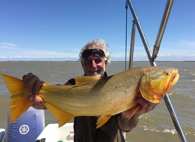 Tigre: Fishing Tour with Lunch and fishing gear Included