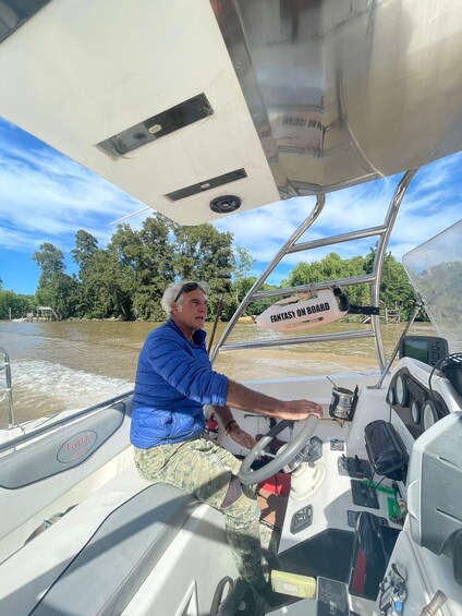 Picture 2 for Activity Tigre: Fishing Tour with Lunch and Drinks Included