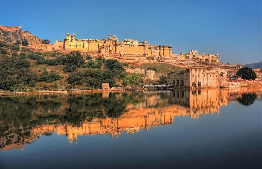 Picture 2 for Activity Jaipur: Sightseeing Tour with Visit to Galtaji Monkey Temple