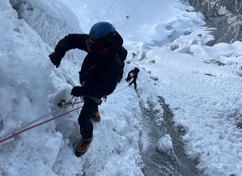 Island Peak Climb with EBC Trek - 17 Days