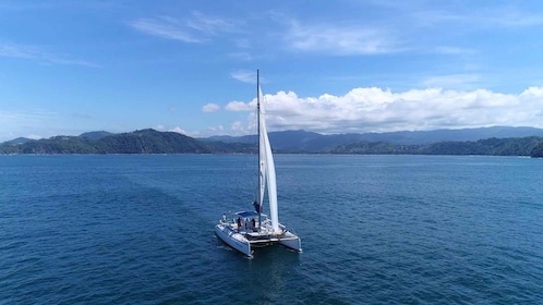 From Timarouba: Sailing & Snorkeling w/Lunch & Drinks Ticket