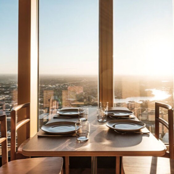 Foto 4 von 9 laden Skyfeast at Sydney Tower