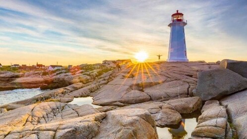 Private Halifax City Tour with Peggy's Cove Visit 6 hrs