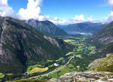 Åndalsnes - Trollstigen & Trollwall Guided Bus Tour