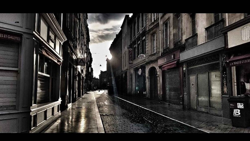 Picture 3 for Activity Eternal & haunting Echoes - Bordeaux's Enigmatic Ghost Tour