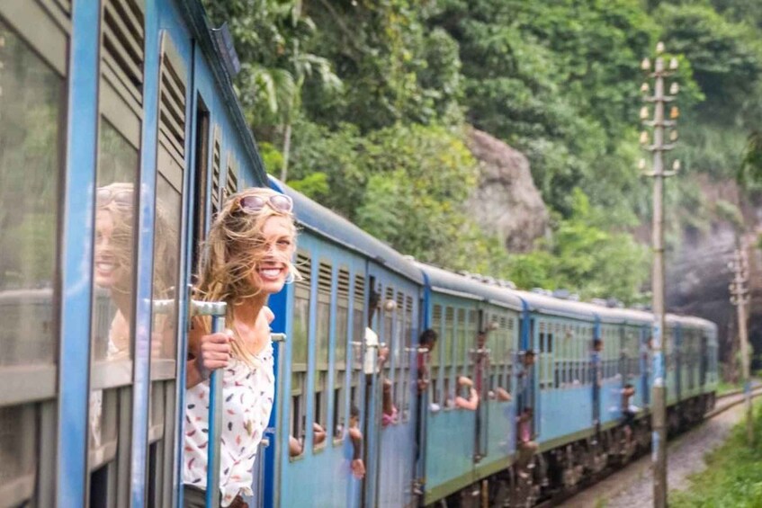 Picture 2 for Activity From Ella to Kandy Train Tickets -(3rd Class Reserved Seats)