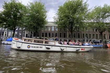 Amsterdam : La croisière en bateau bulldog smoke-friendly et 2 boissons