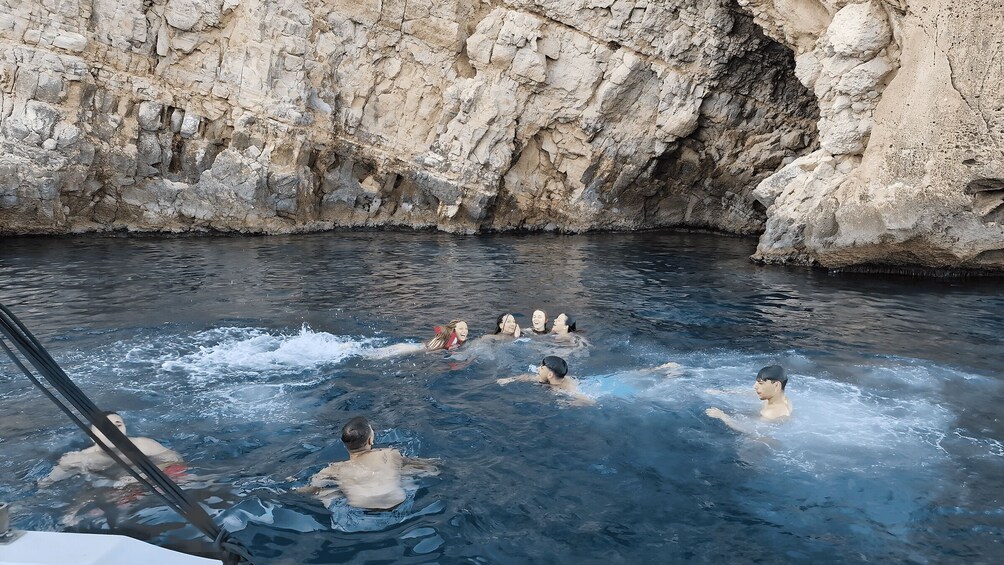 Picture 2 for Activity Siracusa:Ortigia & SeaCaves Boat Tour+Prosecco,Fruit,Snorkel