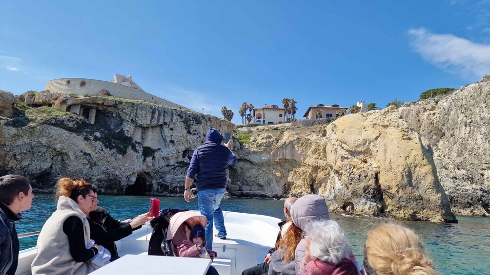 Picture 4 for Activity Siracusa:boat excursion of Ortigia and sea caves + swim stop
