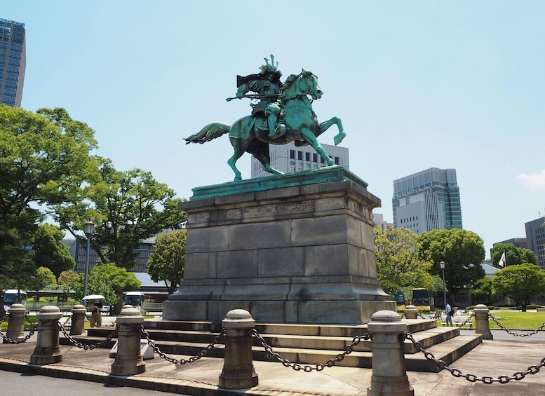 Picture 1 for Activity Tokyo: Imperial Palace, Sensō-ji Temple, & Tokyo Tower Tour