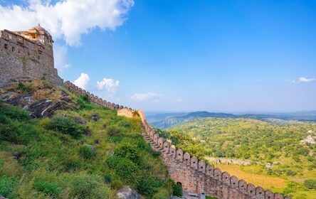 Privé excursion d’une journée vers le Fort de Kumbhalgarh et le Temple Jain...