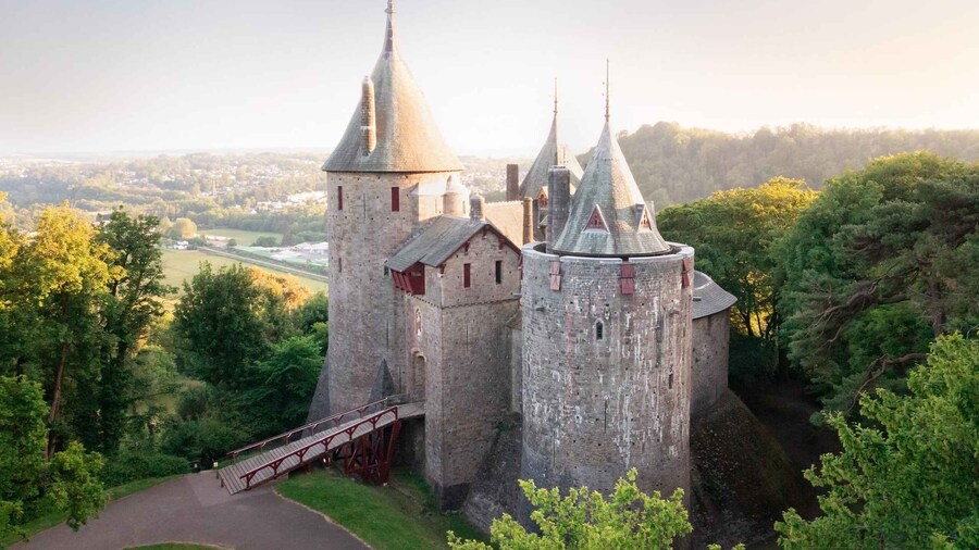From Cardiff: Caerleon, Tintern Abbey and Three Castles Tour