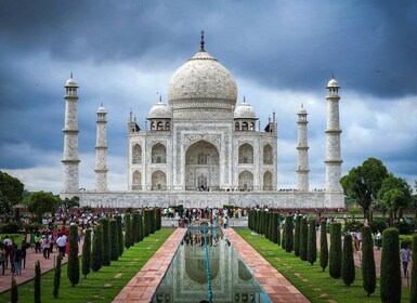 From Delhi: Taj Mahal and Agra Fort Private Sunrise Tour