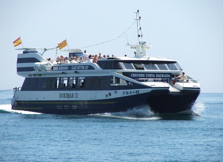 Picture 3 for Activity Cambrils: Evening Cruise with Fireworks Display and Drinks