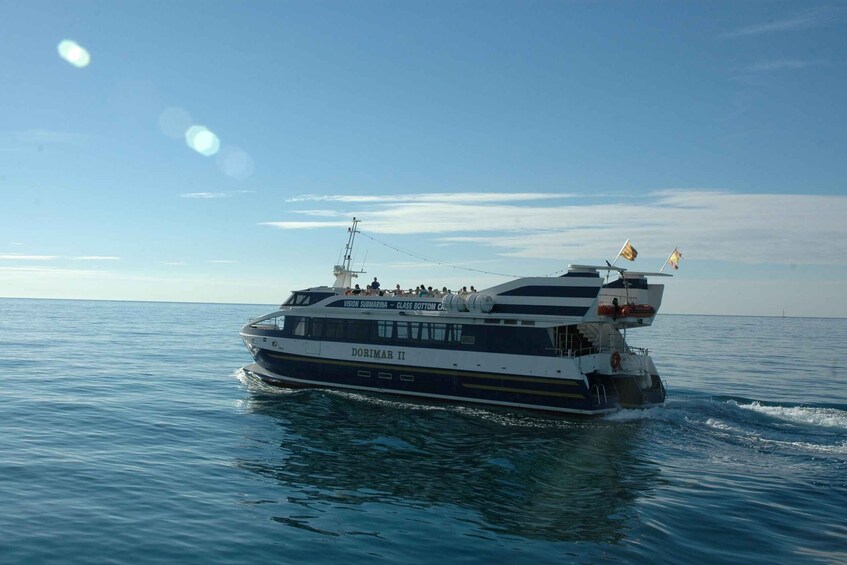 Picture 2 for Activity Cambrils: Evening Cruise with Fireworks Display and Drinks