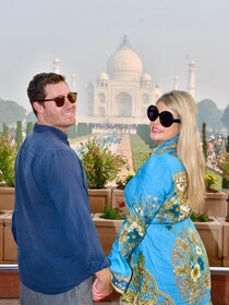 Agra: hopp over køen i soloppgangen Taj Mahal med mausoleetur