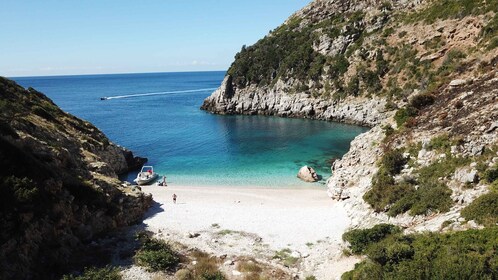 Vlore : Grotte de Haxhi Ali et grotte de Dafina hors-bord excursion