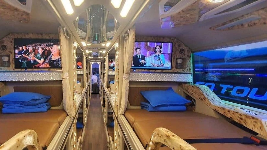 Hanoi: Transfer to or from Sapa by a VIP Sleeper Bus