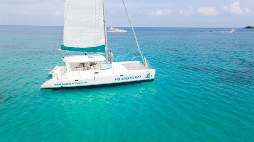 Catamaran Party Cruise and Snorkelling from Montego Bay