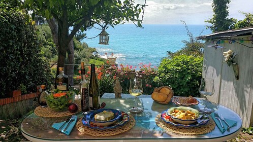 Recco: Cooking Class with Market Visit and Sea Views