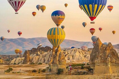 Vanuit Istanbul: 2-daagse all-inclusive reis met gids door Cappadocië