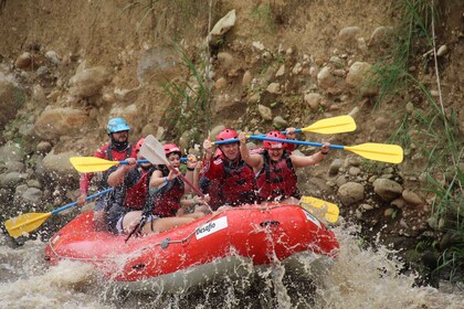 San Jose Rafting klasse 2-3 met verbinding naar La Fortuna