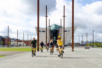 Belfast: City Highlights Bike Tour