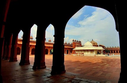 Ab Delhi: 2 Tage Taj Mahal & Agra Tour mit Fatehpur Sikri