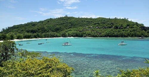 Mahé: Private Customizable Island Tour with Hotel Transfer