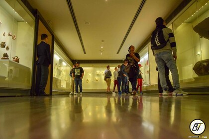 ボゴタダウンタウンとモンセラーテの丘プライベートツアー