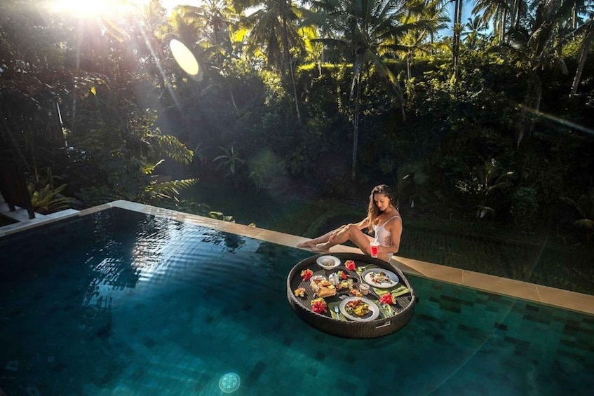 Picture 3 for Activity Ubud: Floating Breakfast, Jungle Swing & Spa Romantic Tour