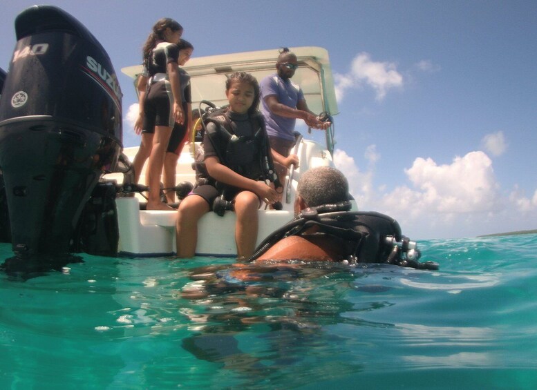 Picture 1 for Activity Blue Bay: LEARN TO DIVE TODAY with CORAL DIVING Team