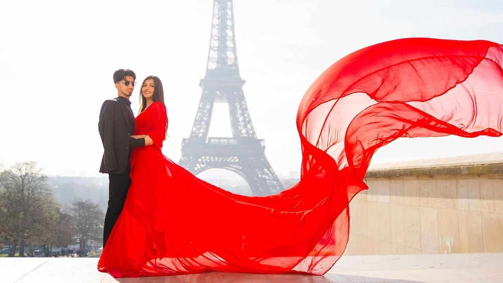 Picture 2 for Activity Paris: Private Flying-dress Photoshoot @jonadress