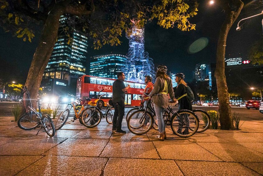 Picture 5 for Activity Night Street Food Bike Tour Mexico City