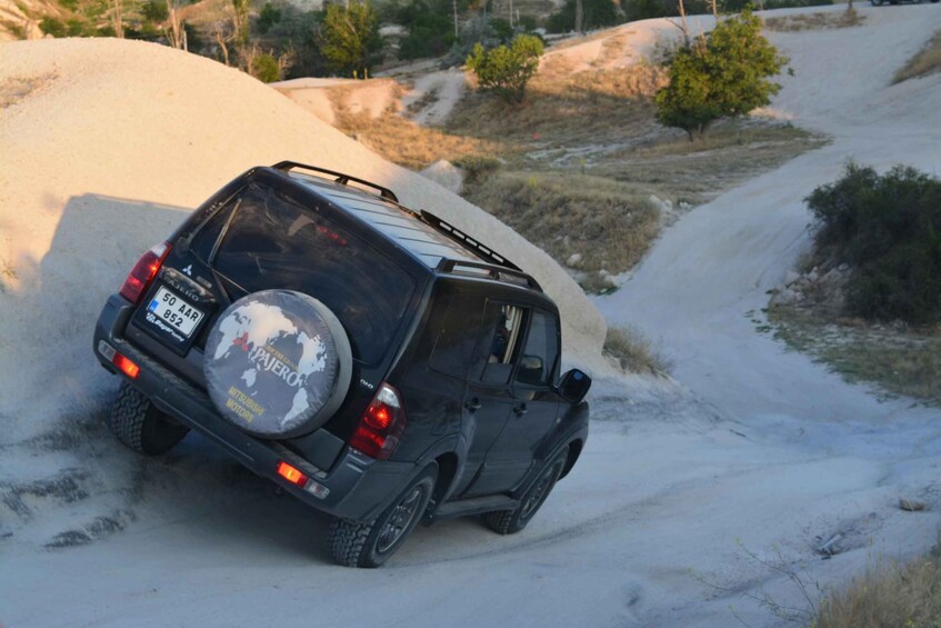 Picture 1 for Activity Göreme: Cappadocia Hot-Air Balloon Viewing with SUV