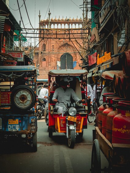 Old Delhi: Private Tour of Chandni Chowk, Tuk Tuk & Food