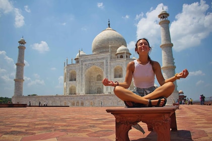 From Jaipur: Taj Mahal Sunrise Tour with Transfer to Delhi