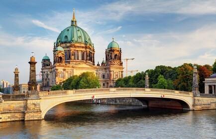 Berlin: Sightseeing City Tour of the Top 20 Attractions