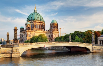 Berlin: Sightseeing City Tour of the Top 20 Attractions