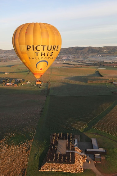 Picture 3 for Activity Yarra Valley: Hot Air Balloon Experience with Breakfast