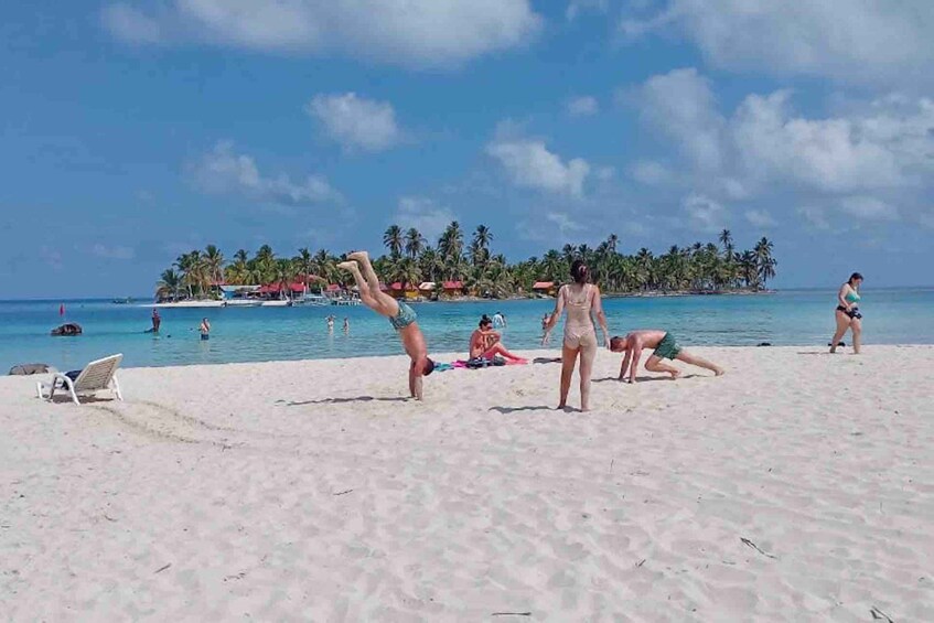 Picture 25 for Activity From Panama City: San Blas Island Hopping Day Tour